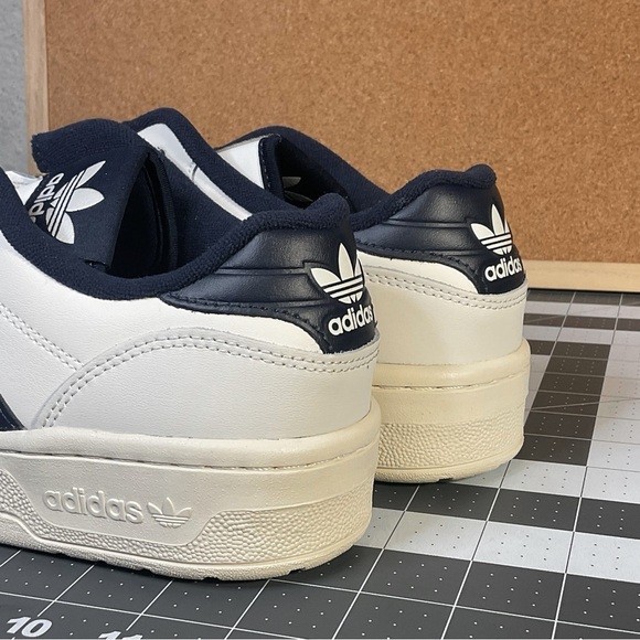 Adidas
‘Rivalry’
Brand new - Picture 4 of 14